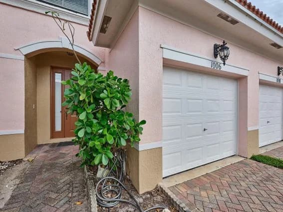 1006 Seminole Palms Drive