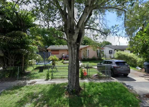 3121 Northwest 72nd Way