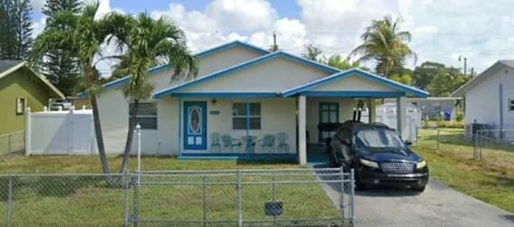 2571 Northwest 5th Street