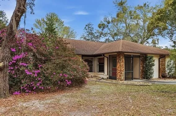 240 North Indianapolis Avenue