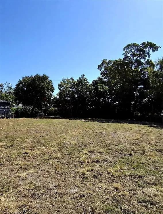 4240 Northeast 3rd Avenue