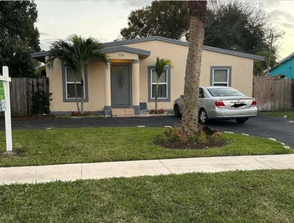 124 Southwest 10th Avenue