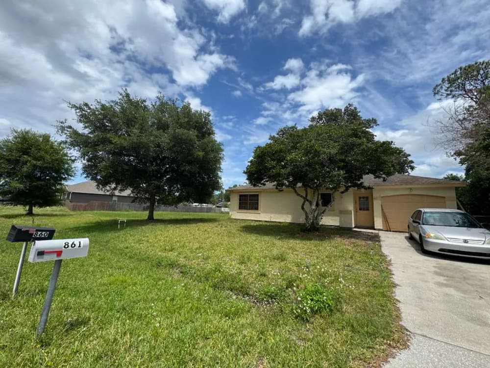 861 Taluga Avenue Southeast