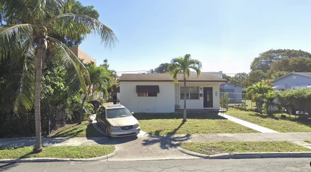 832 32nd Street