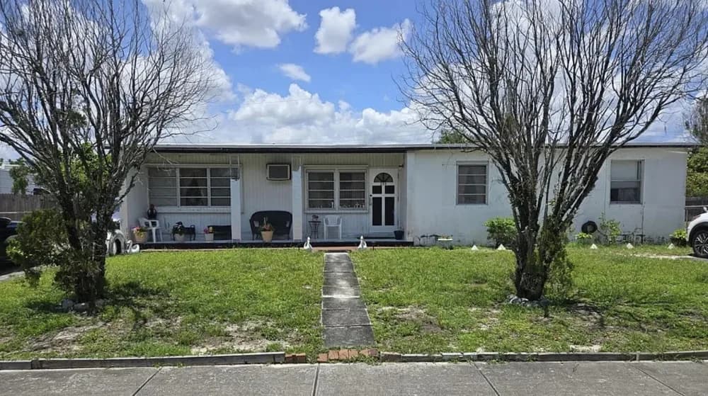 255 Northeast 41st Street