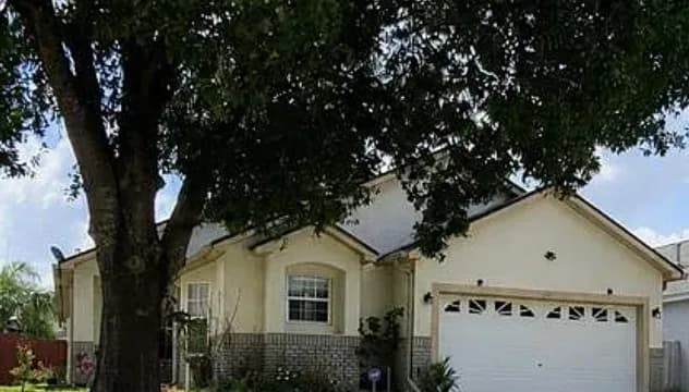 121 South Roma Way