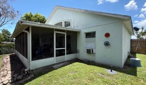2340 Queenswood Circle