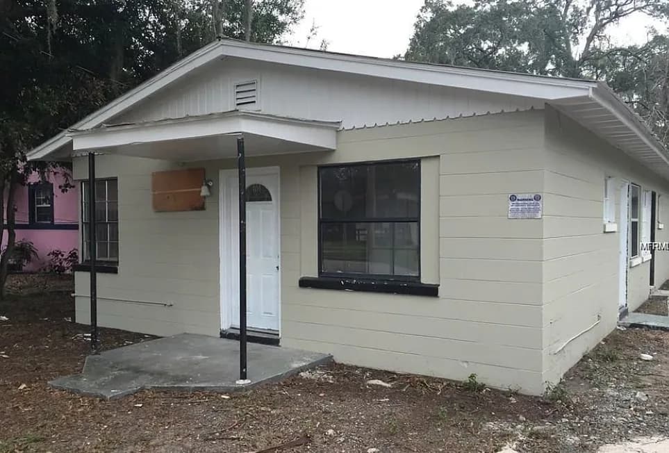 1028 West Livingston Street