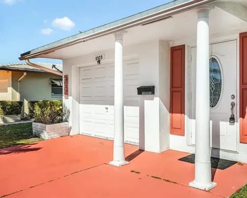 4929 NW XXrd Street, Tamarac, FL 33319