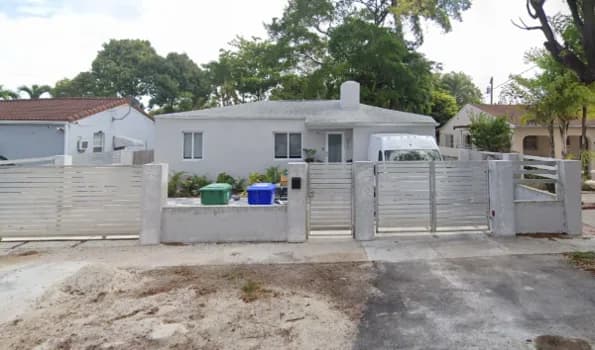 2810 Southwest 12th Street