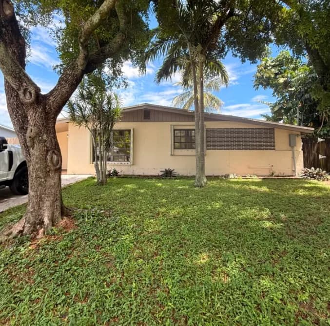3840 Southwest 55th Avenue