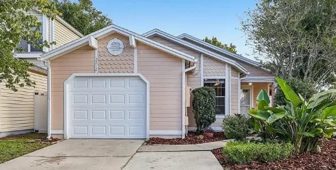 2212 Faxton Court