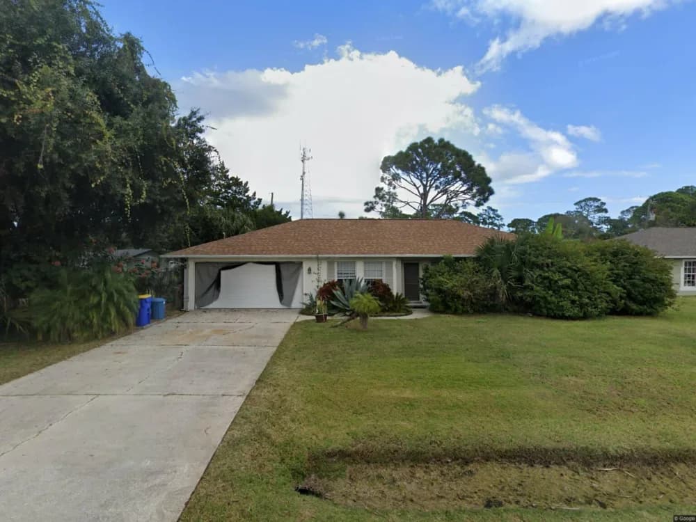 2715 Banyan Tree Drive