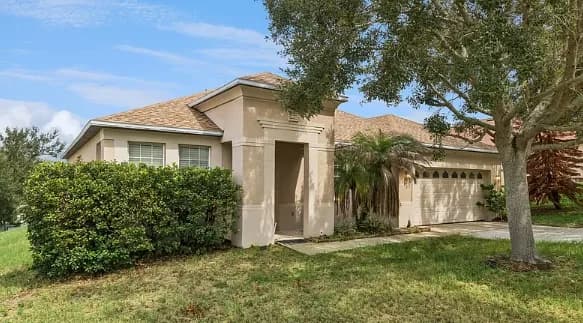 780 Lakeview Pointe Drive