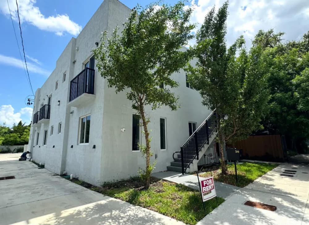 580 Northwest 34th Street
