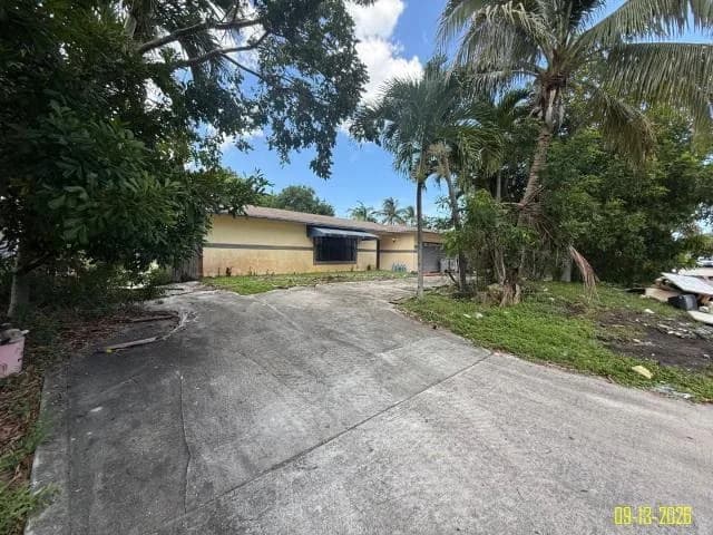 251 Southwest 16th Street